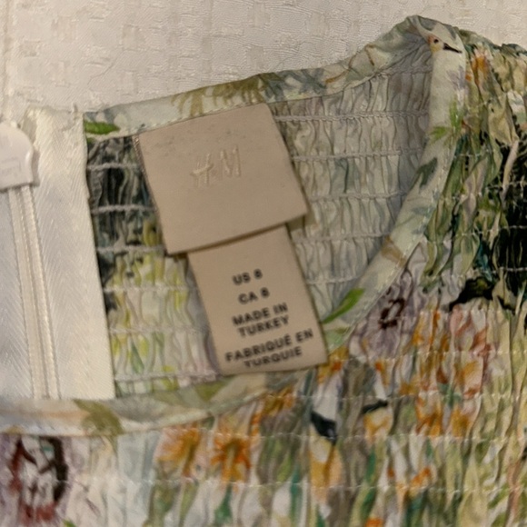 Size 8 Top - Picture 4 of 4